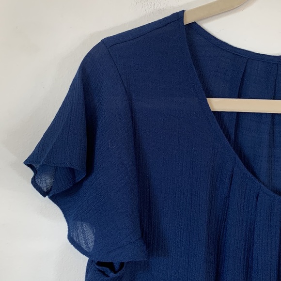 St. John’s Bay NWT Hi-Low Hemline Floral Embroidery Womens Size L Pleated Blouse - Picture 6 of 15